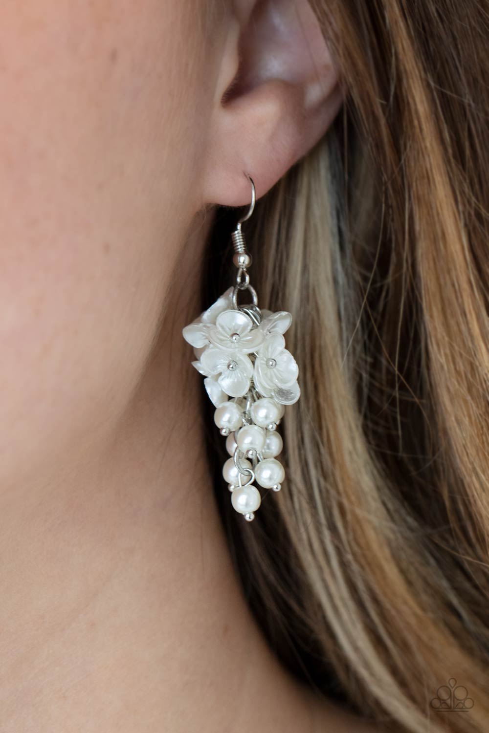 Paparazzi Accessories - Bountiful Bouquets - White Earrings